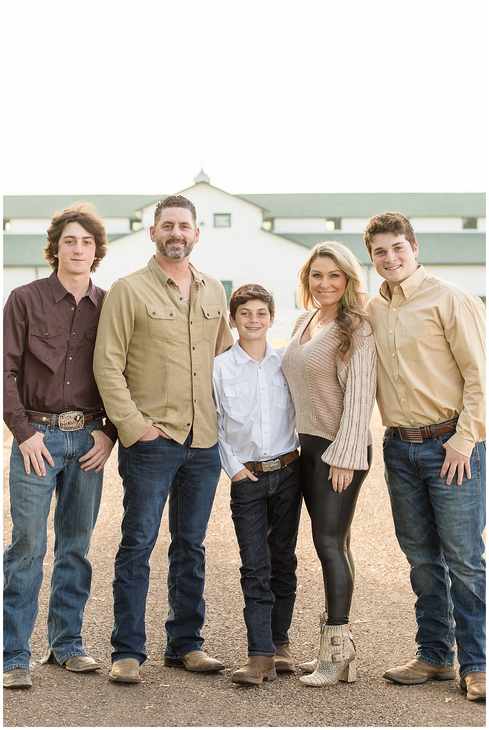 Family of 5 have a Nashville family session at Harlinsdale farm with Wisp + Willow Photography Co.